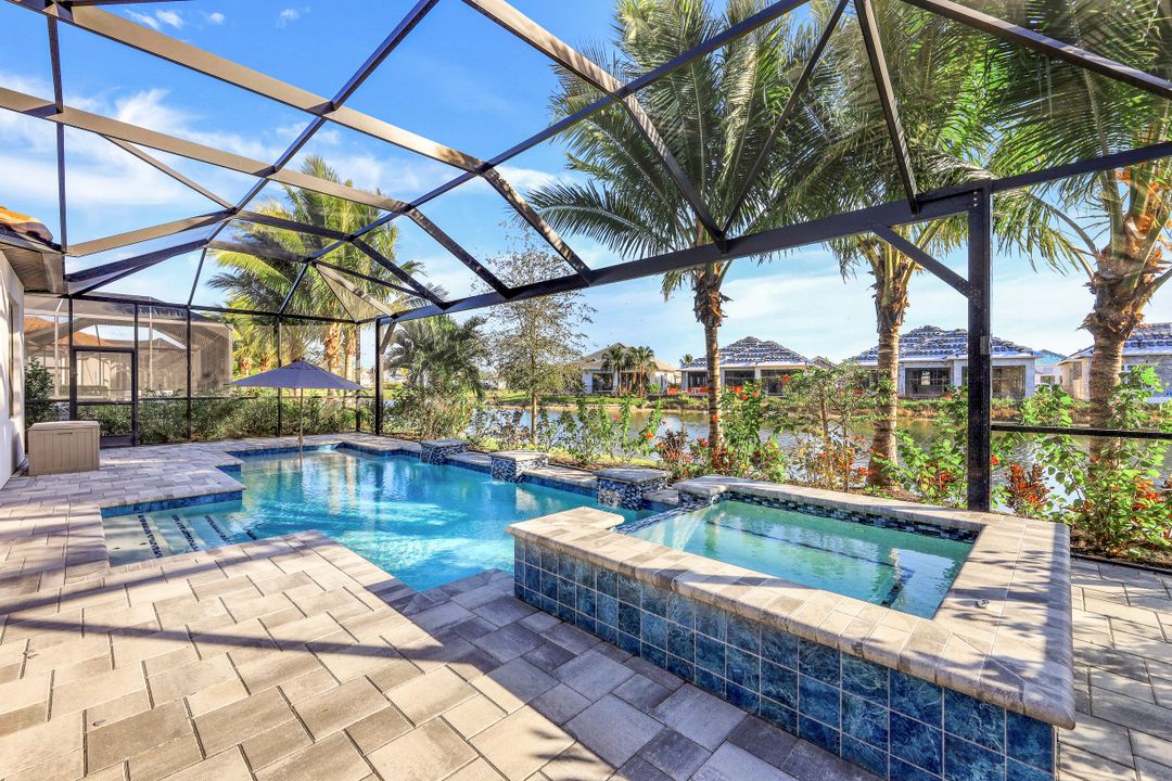 3274 Belon Ln, Naples, FL 34114