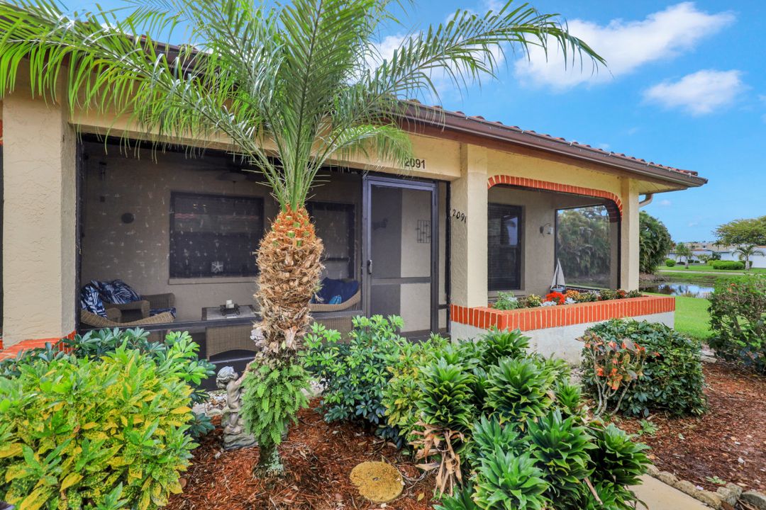 2091 Pine Isle Ln, Naples, FL 34112