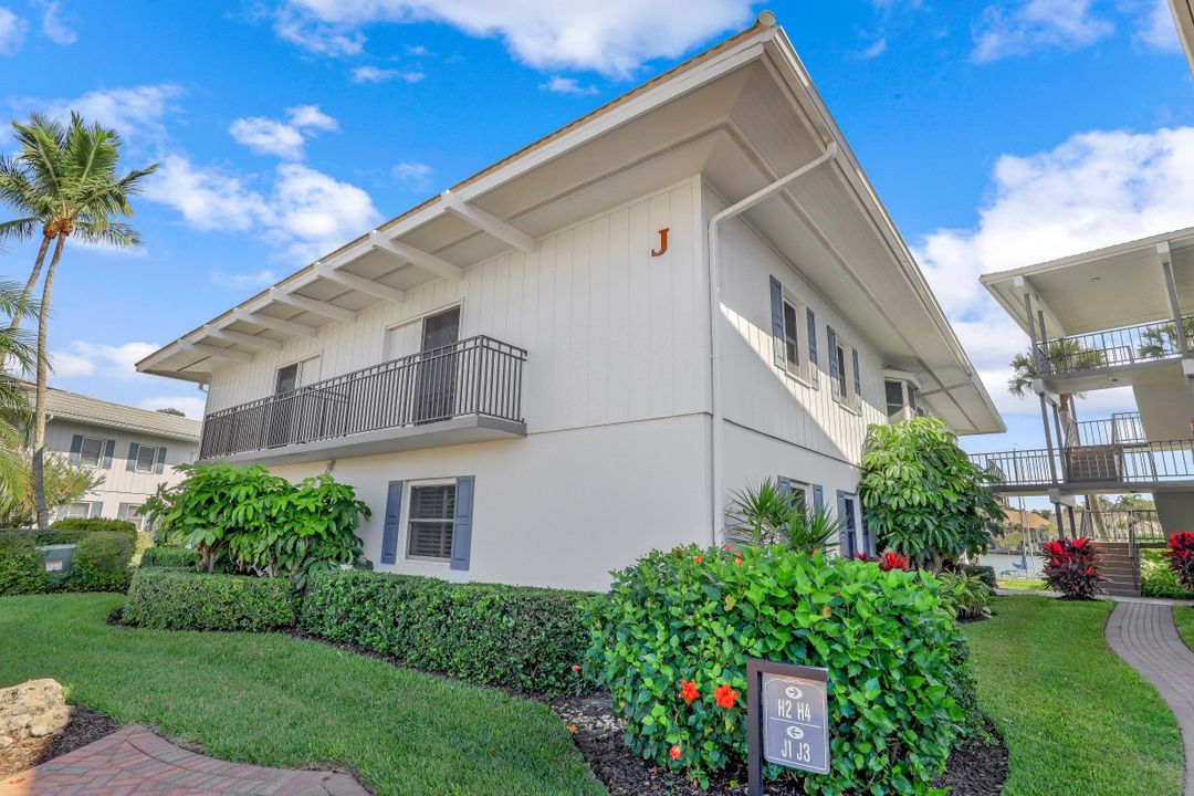 3400 Gulf Shore Blvd N #B-2, Naples, FL 34103