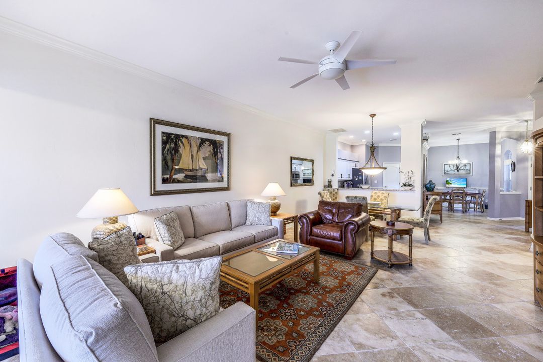 8755 Naples Heritage Dr, Naples, FL 34112