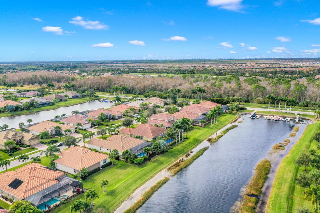 9403 Copper Rock Ct, Naples, FL 34120