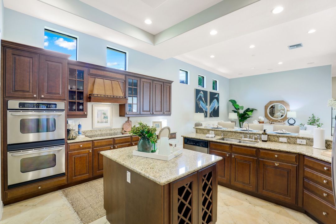 3114 Terramar Ct, Naples, FL 34119