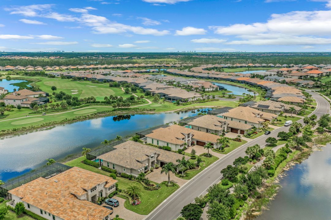 9249 Esplanade Blvd, Naples, FL 34119