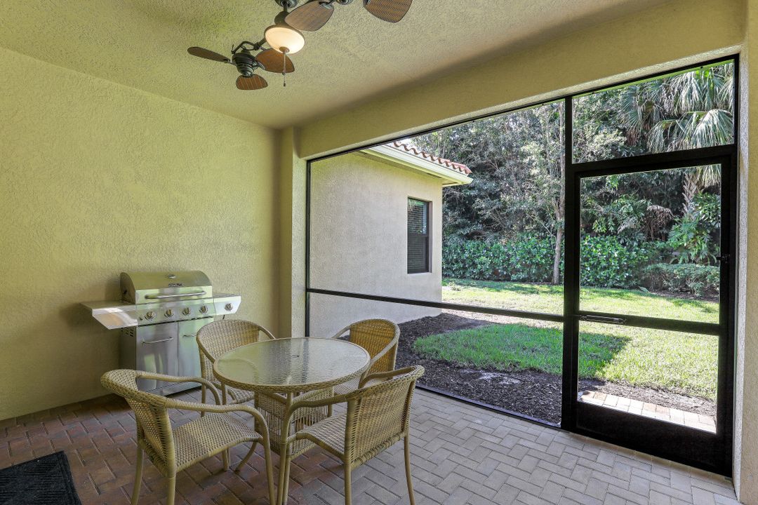 3183 Pacific Dr, Naples, FL 34119