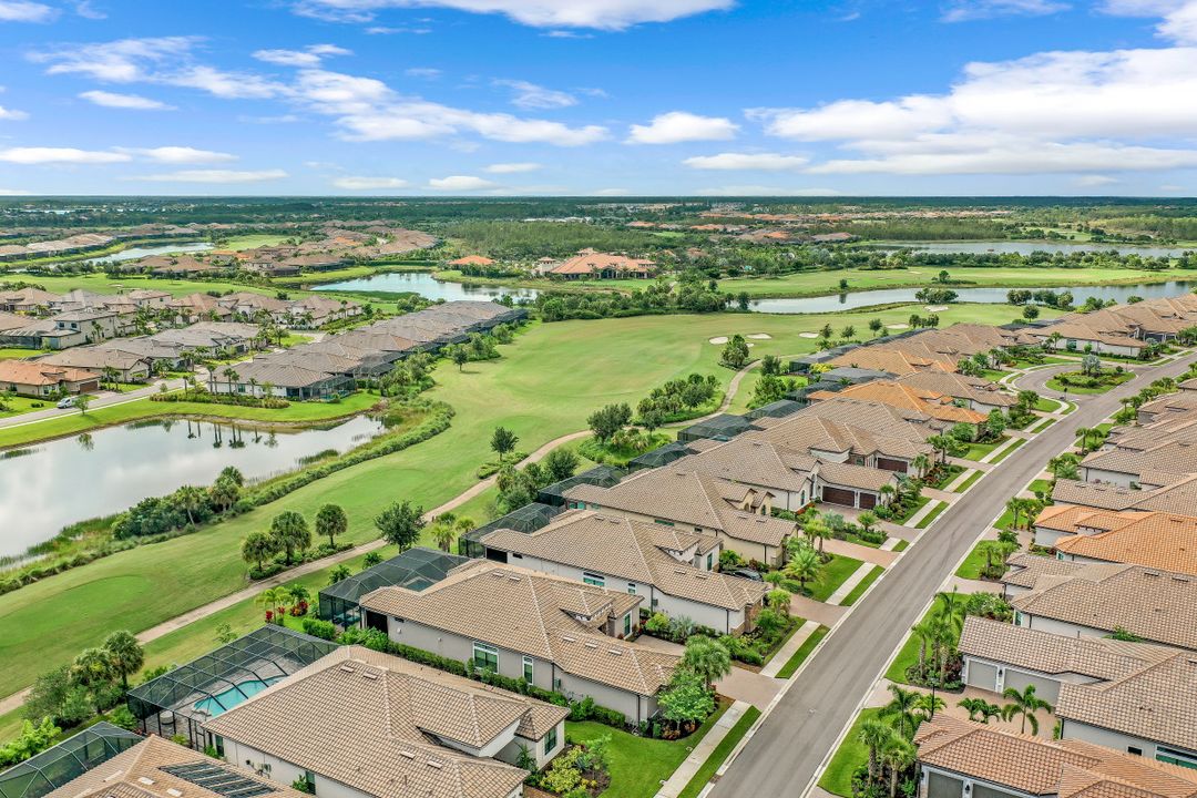 9392 Rapallo St, Naples, FL 34119