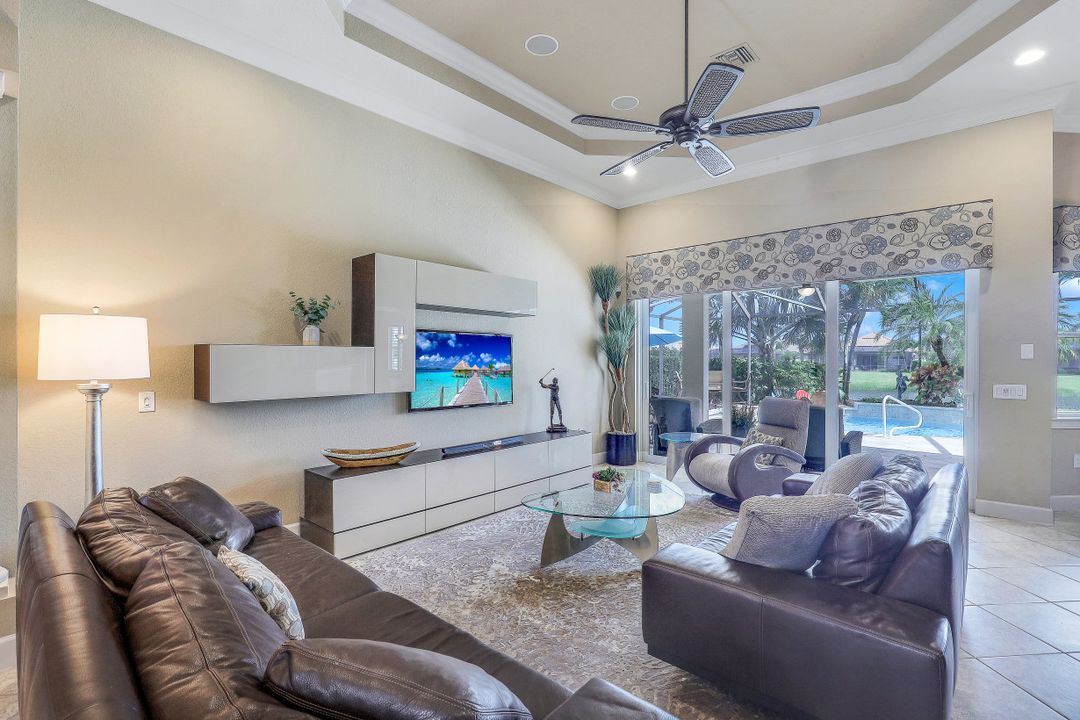 9403 Copper Rock Ct, Naples, FL 34120