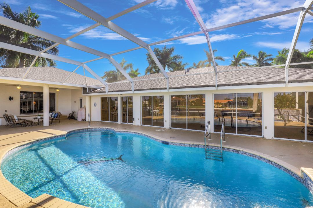 105 Bayshore Dr, Cape Coral, FL 33904