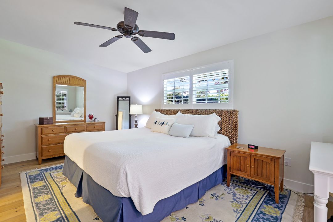 1204 Diana Ave, Naples, FL 34103