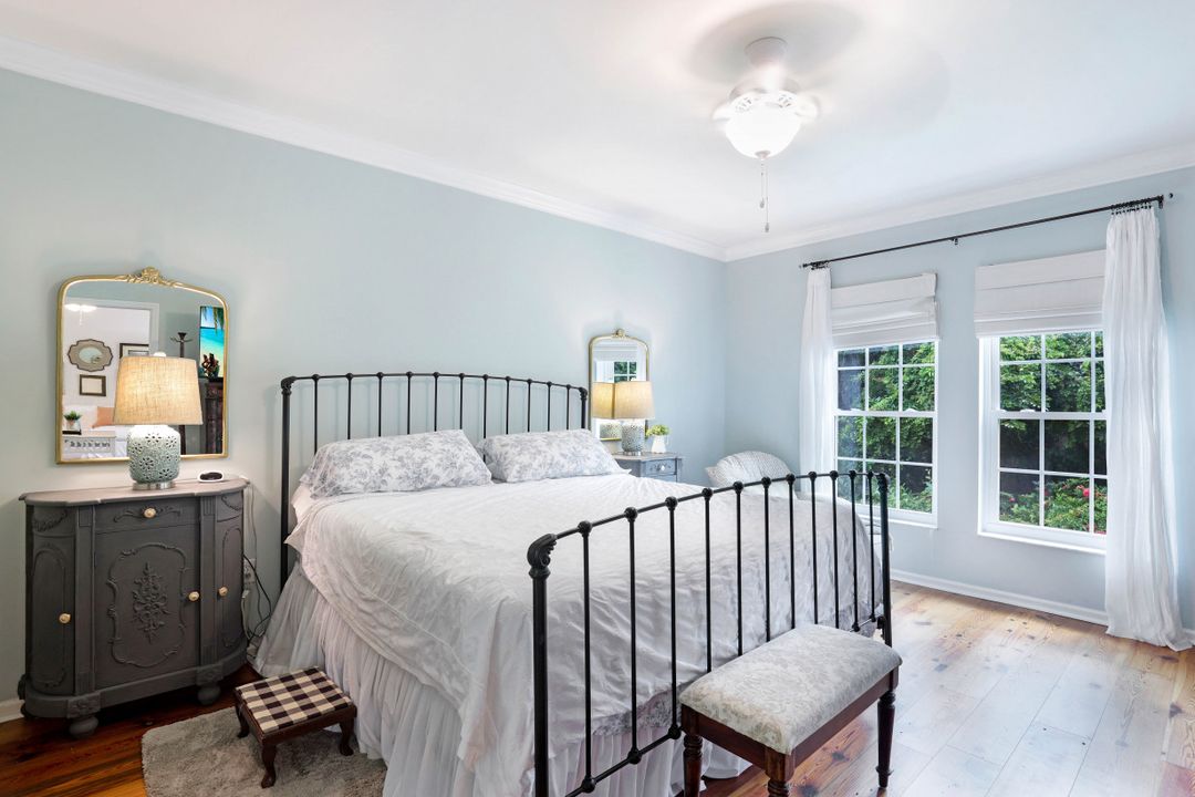 5897 Chanteclair Dr #313, Naples, FL 34108