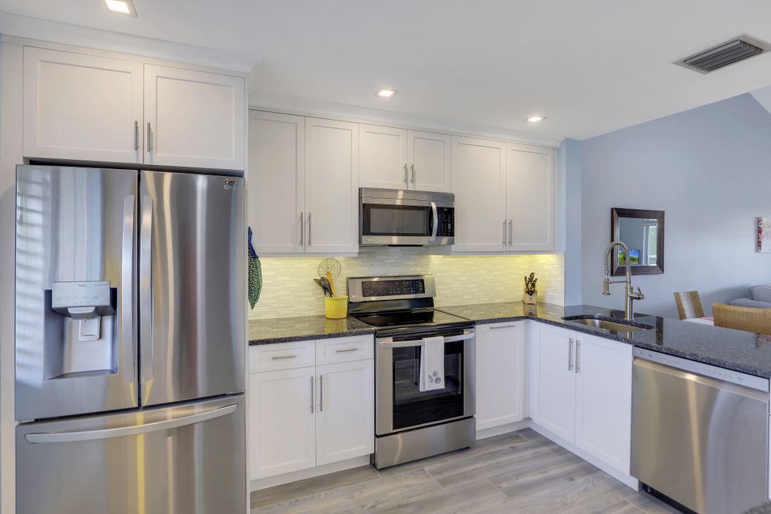 5695 Rattlesnake Hammock Rd #202B, Naples, FL 34113