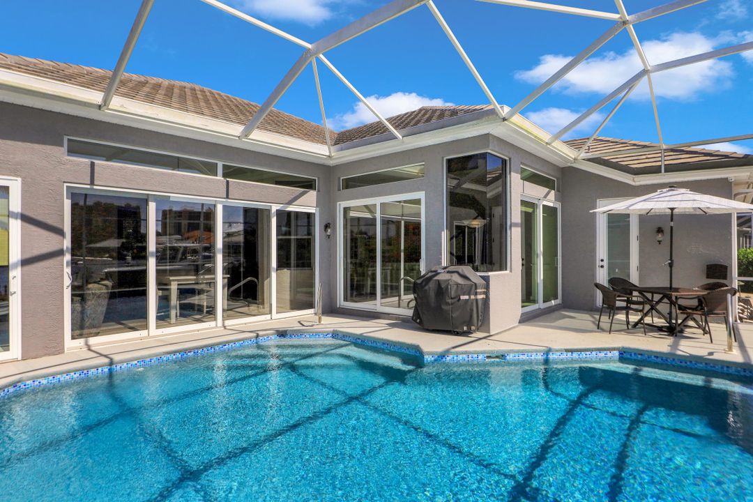 1900 Lagoon Ln, Cape Coral, FL 33914