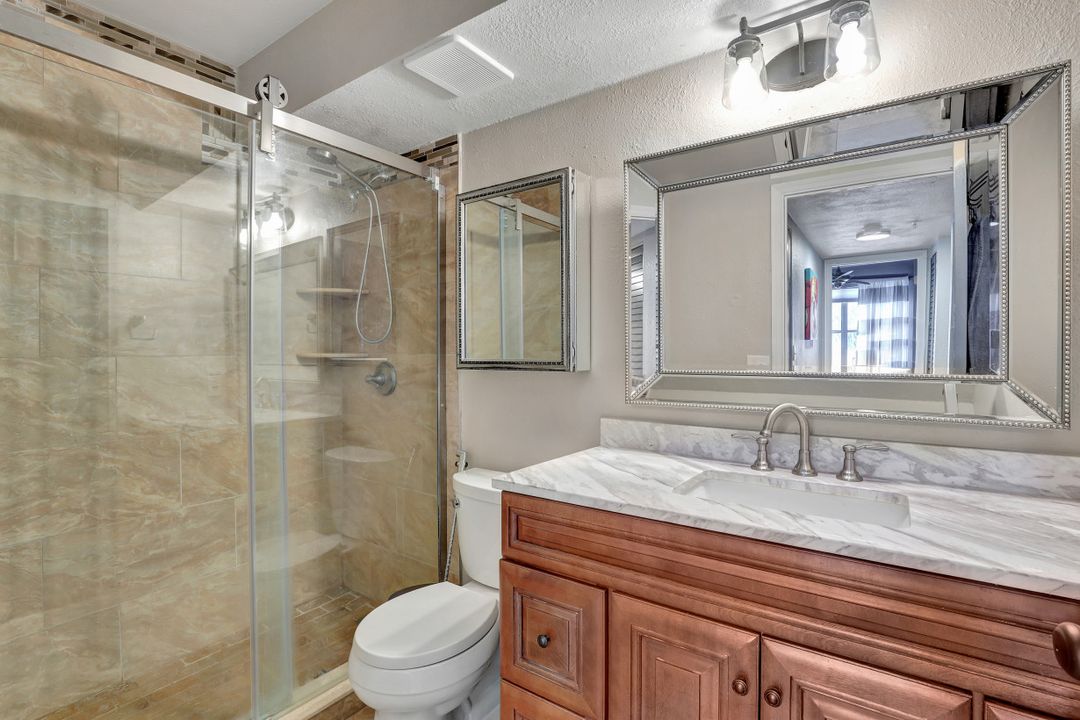 13521 Eagle Ridge Dr #127, Fort Myers, FL 33912