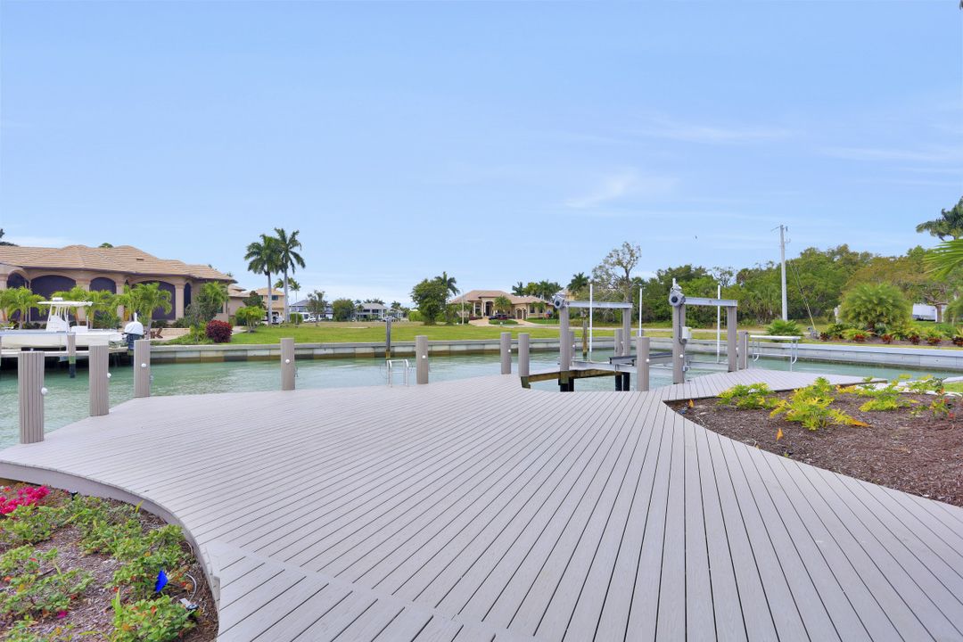 850 Eubanks Ct, Marco Island, FL 34145