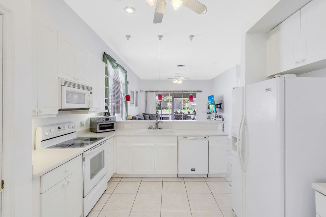 9290 Paseo De Valencia St, Fort Myers, FL 33908