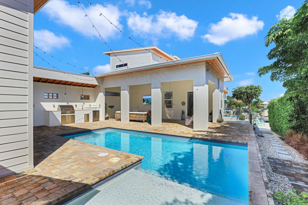 255 Columbus Way, Marco Island, FL 34145