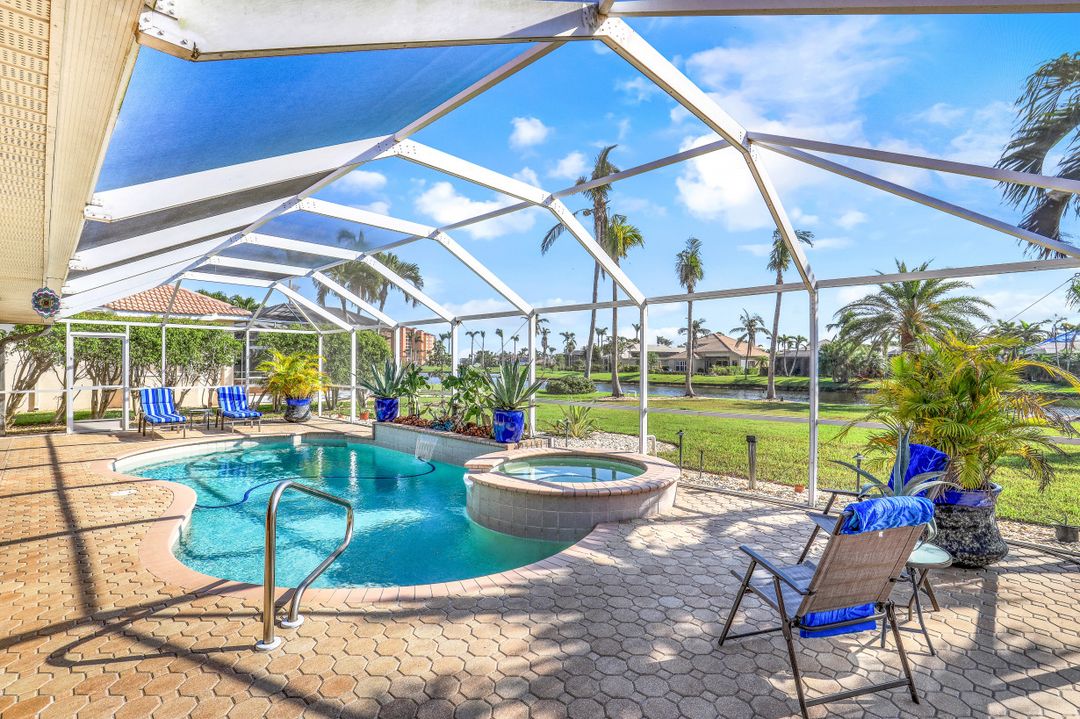 14921 Laguna Dr, Fort Myers, FL 33908