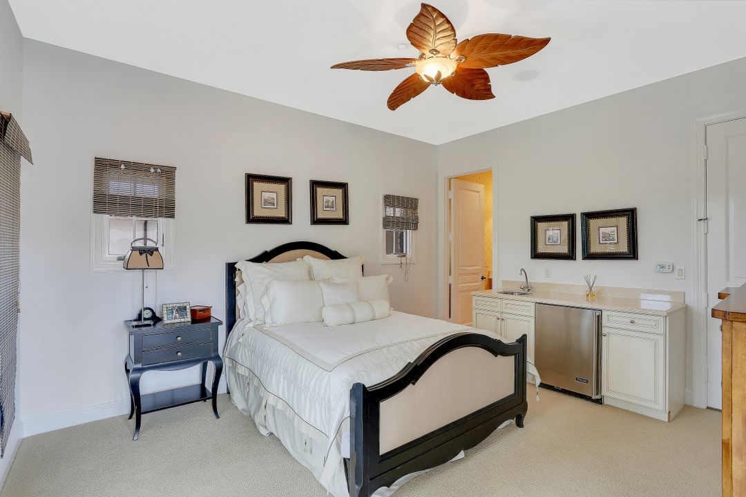 16649 Toscana Cir #806, Naples, FL 34110