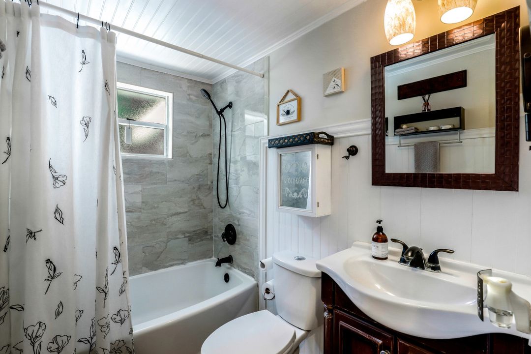 9520 Corkscrew Rd, Estero, FL 33928