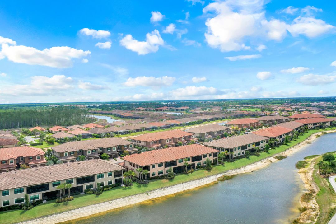 9650 Montelanico Loop #102, Naples, FL 34119