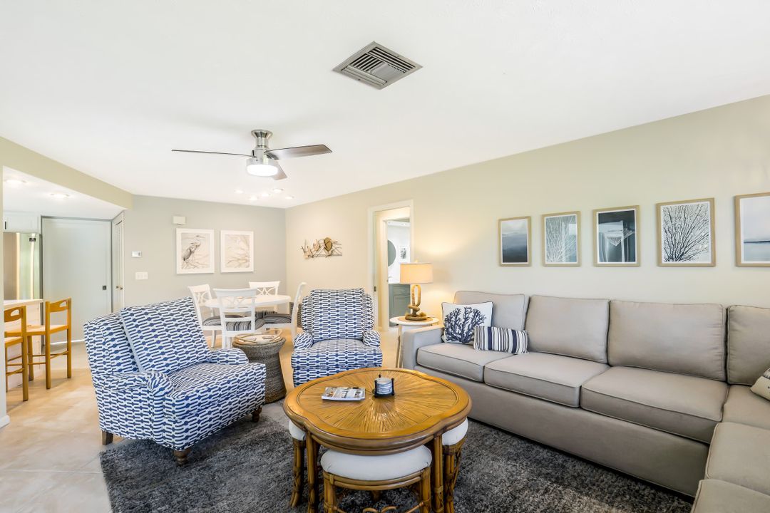 4459 Parrot Ave, Naples, FL 34104