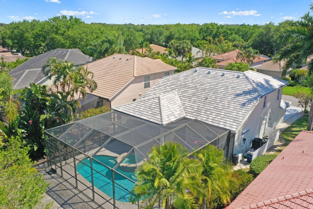 8831 Springwood Ct, Bonita Springs, FL 34135