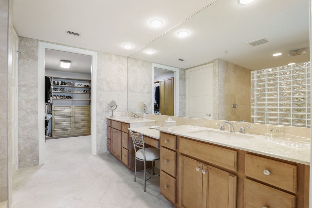 265 Indies Way #1402, Naples, FL 34110