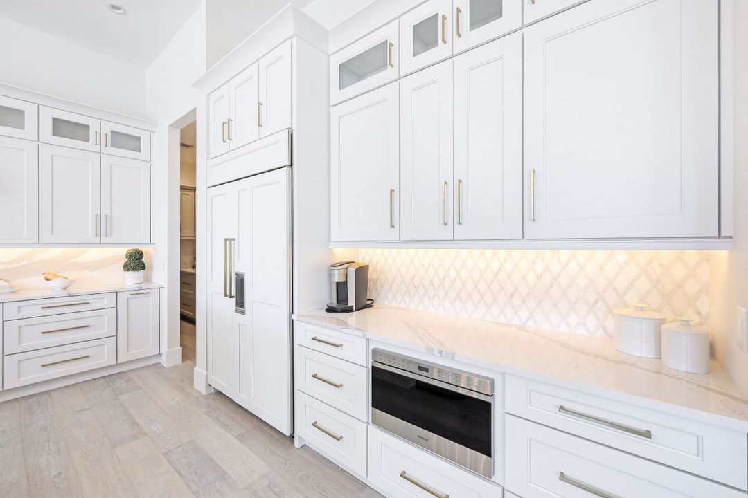 1250 Spanish Ct, Marco Island, FL 34145