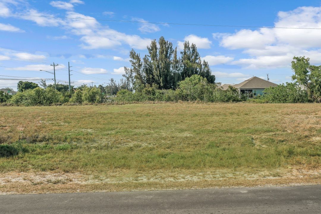 1507 SW 1st Terrace, Cape Coral, FL 33991