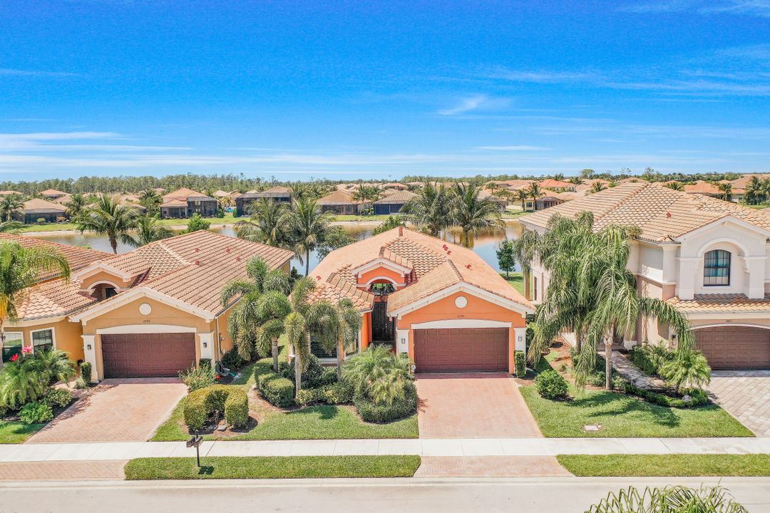 2797 Cinnamon Bay Cir, Naples, FL 34119