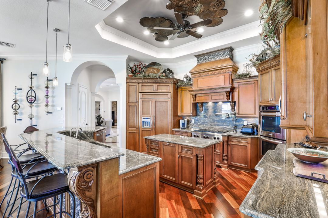 18000 Via Bellamare Ln, Miromar Lakes, FL 33913