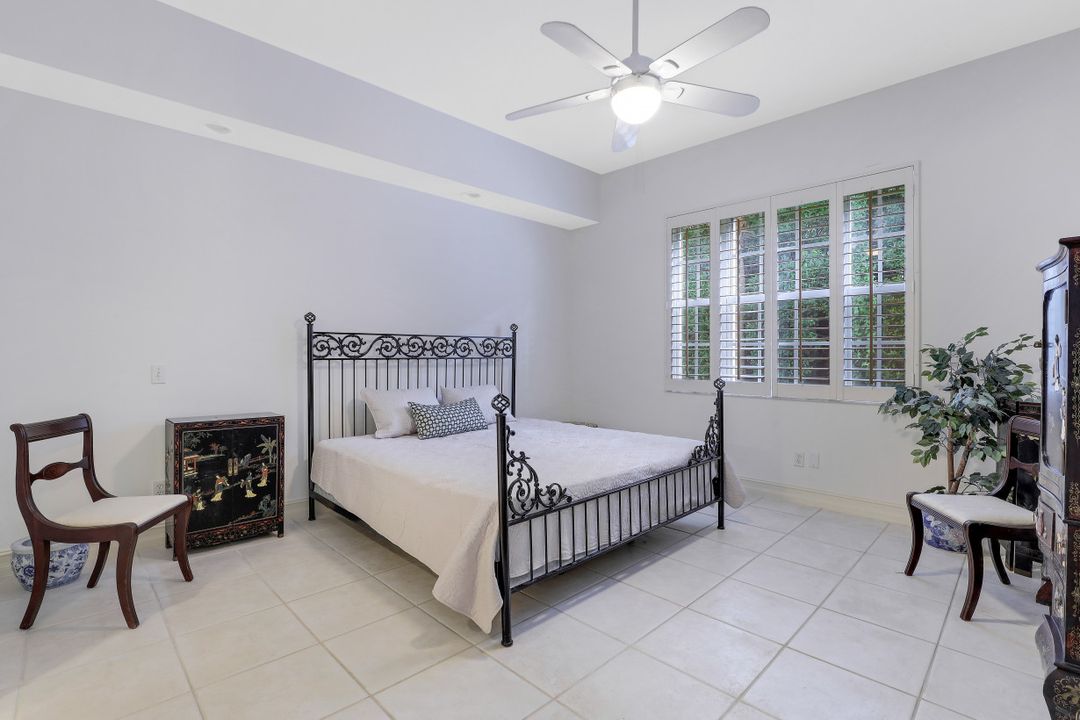700 Bentwater Cir #103, Naples, FL 34108