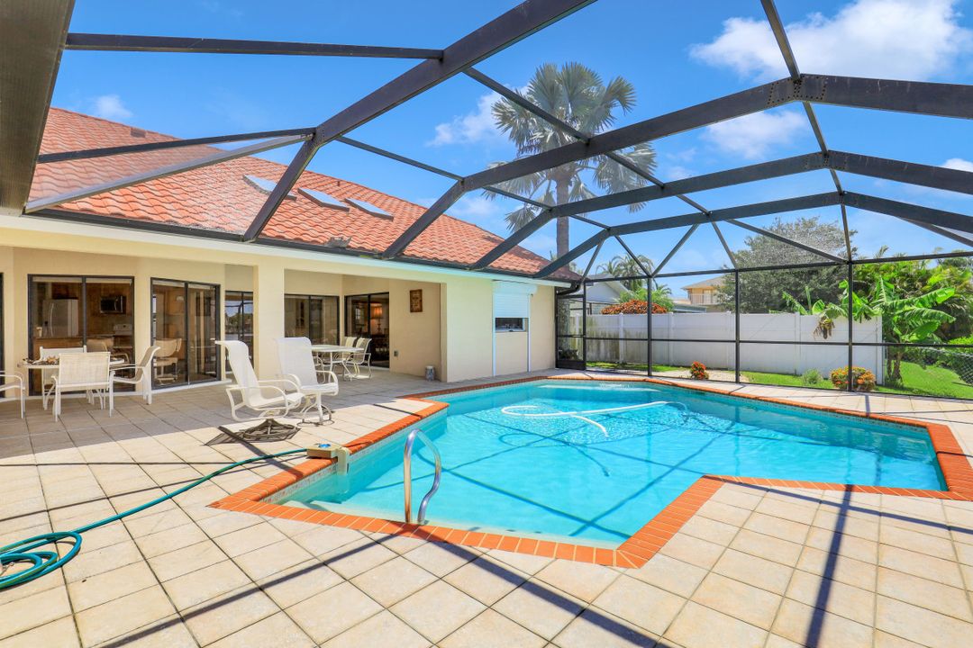 625 SW 49th Ln, Cape Coral, FL 33914