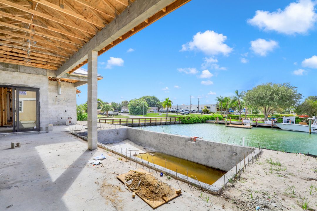 1200 Redwood Ct, Marco Island, FL 34145