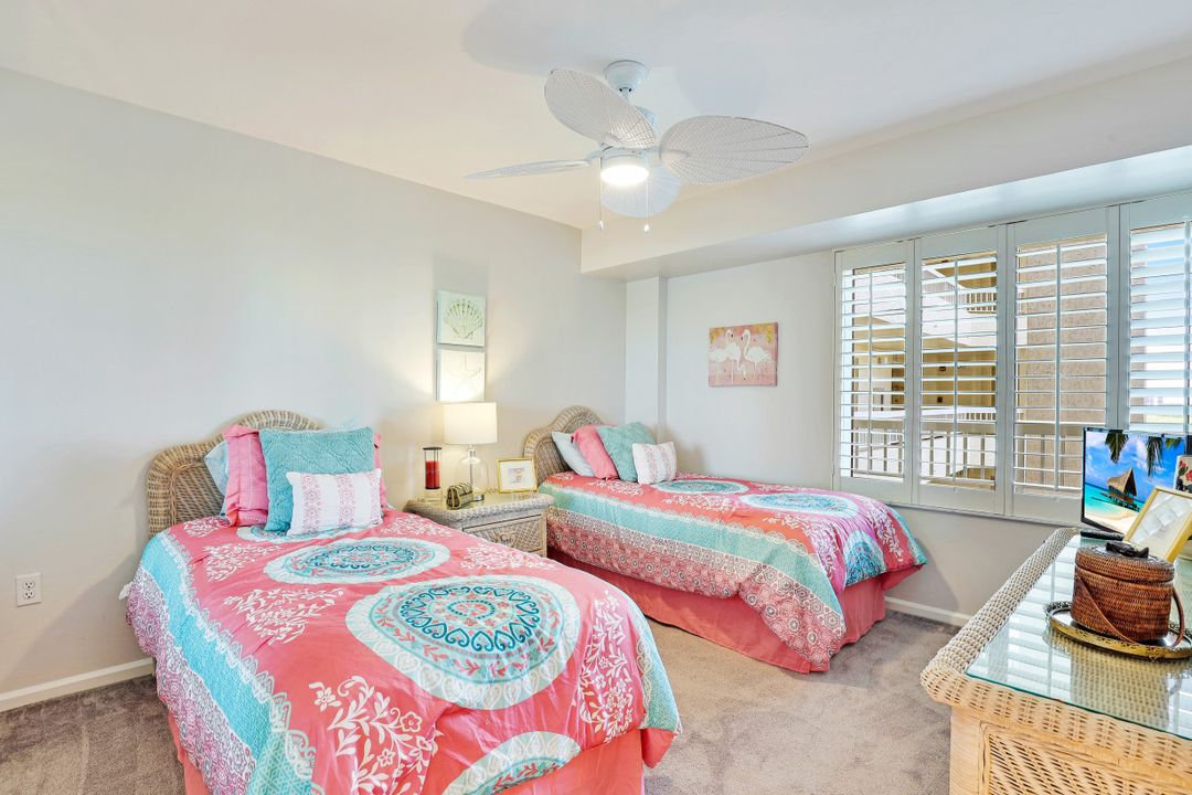 21 Bluebill Ave #603, Naples, FL 34108