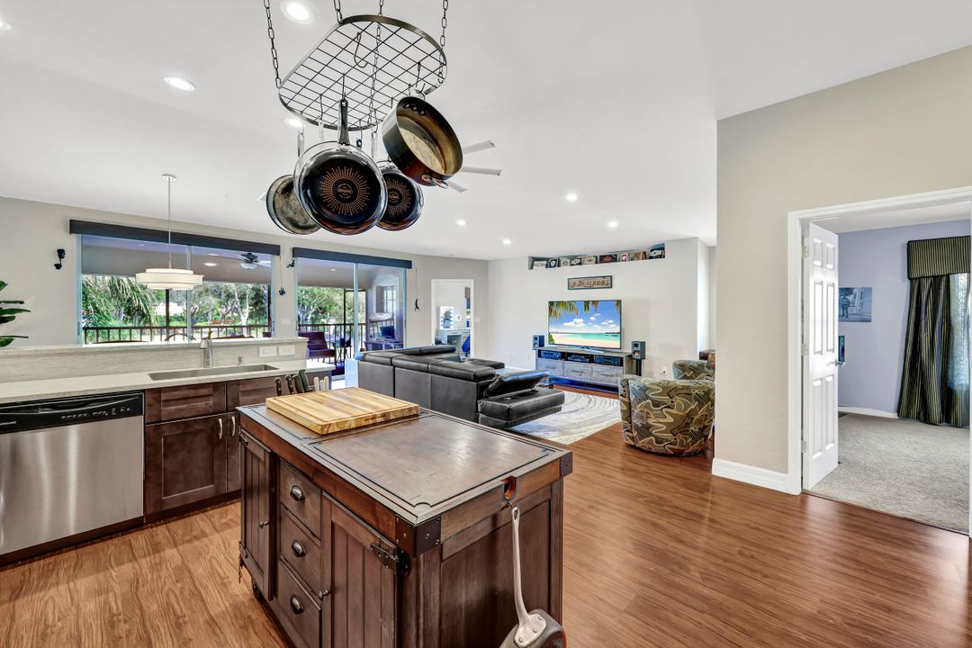 2426 Orchid Bay Dr # F-204, Naples, FL 34109