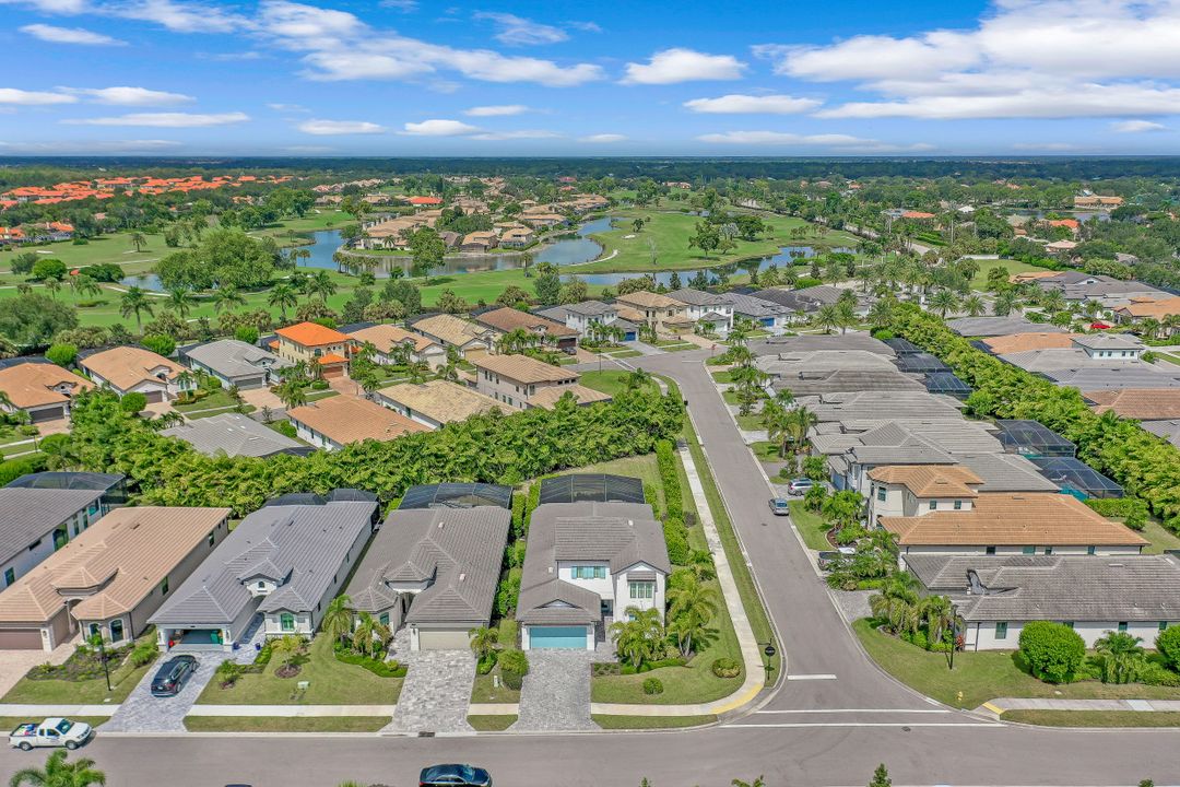 10030 Florence Cir, Naples, FL 34119