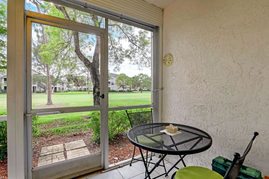 180 Turtle Lake Ct #103, Naples, FL 34105