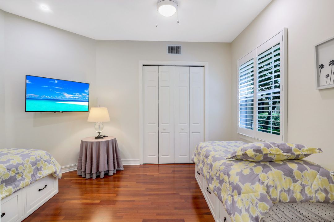 2882 Castillo Ct  #101, Naples, FL 34109