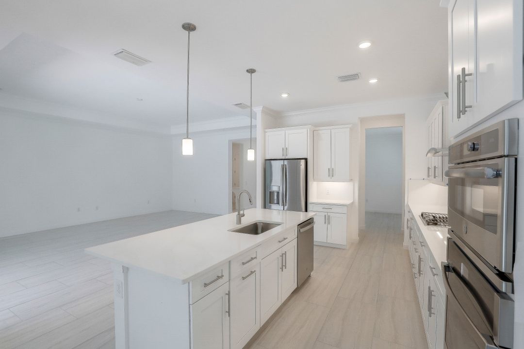 3154 Heather Glen Ct, Naples, FL 34114