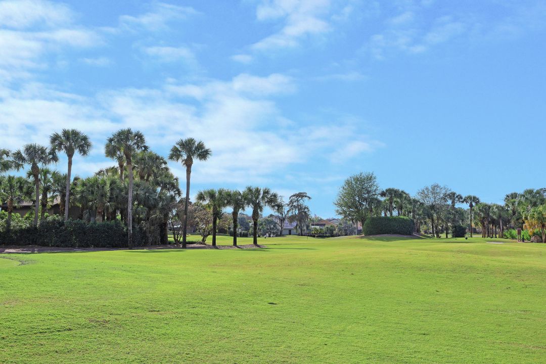 12756 Fox Ridge Dr, Bonita Springs, FL 34135