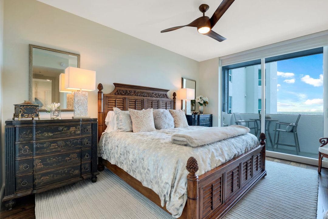 285 Grande Way #1204, Naples, FL 34110