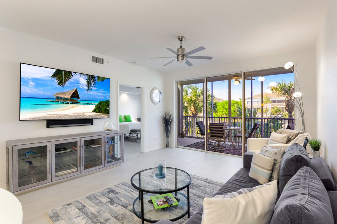 7718 Pebble Creek Cir #203, Naples, FL 34108