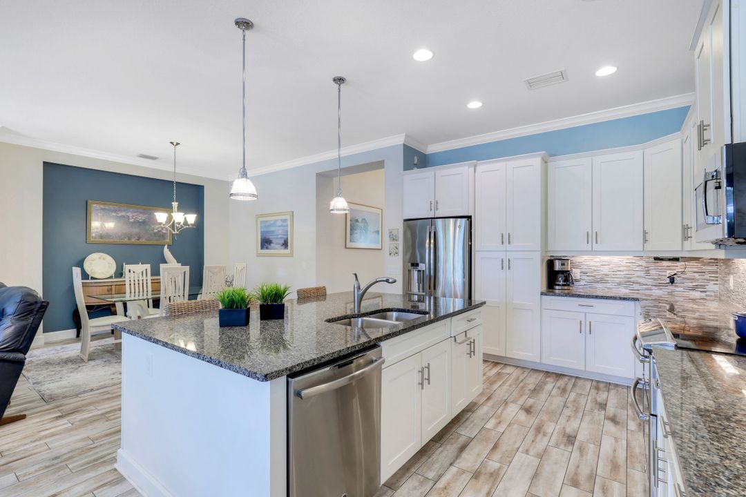 9073 Isla Bella Cir, Bonita Springs, FL 34135