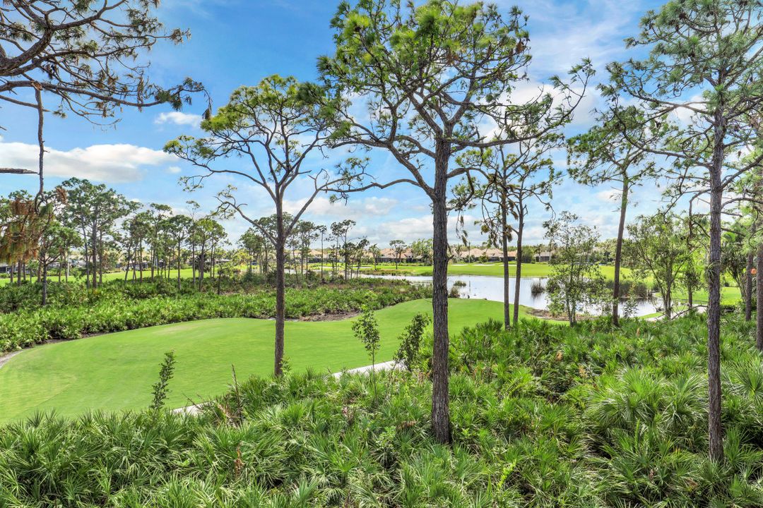 27131 Oakwood Lake Dr, Bonita Springs, FL 34134