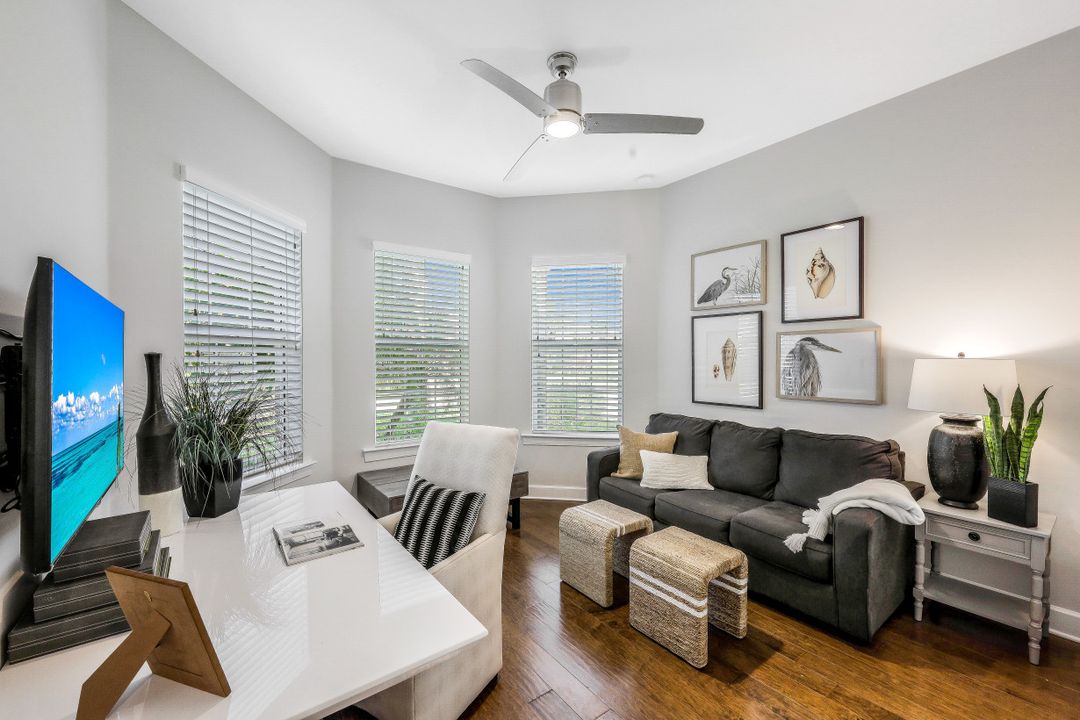 9328 Fieldstone Ln, Naples, FL 34120