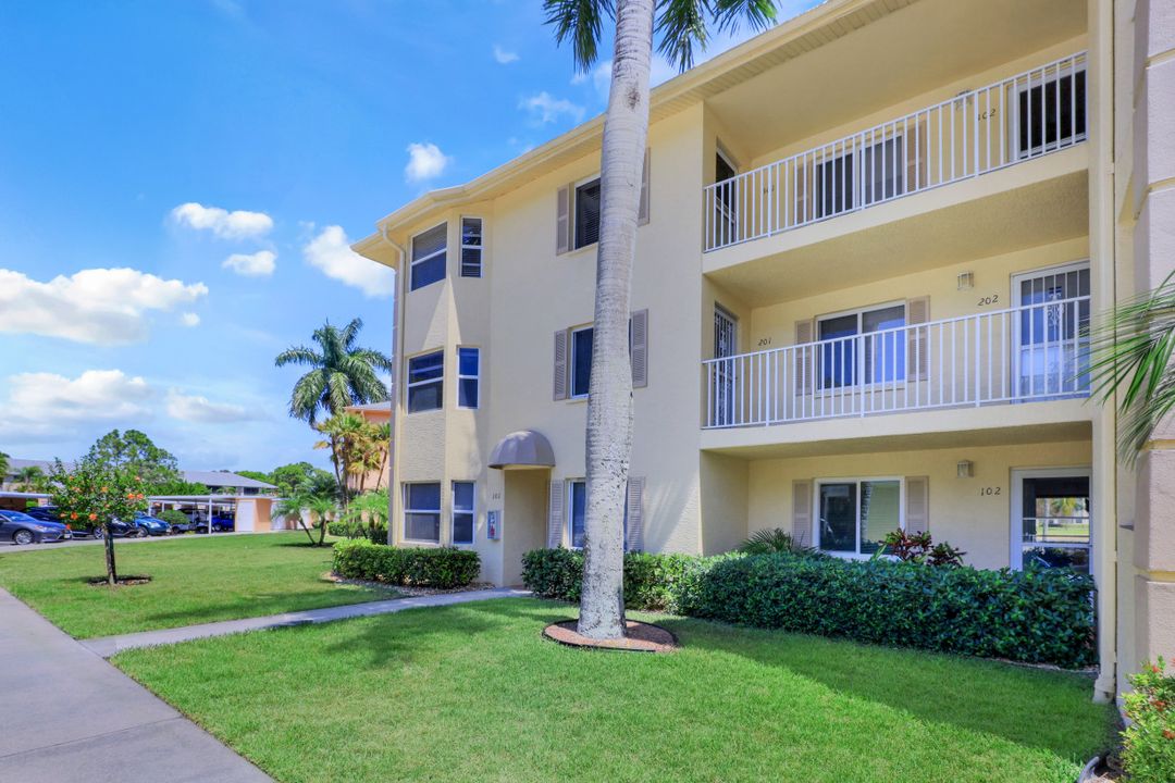 20121 Ian Ct #201, Estero, FL 33928