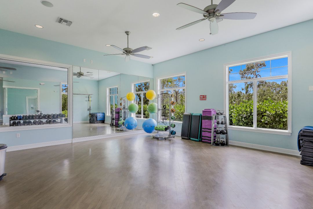 3101 Amadora Cir, Cape Coral, FL 33909