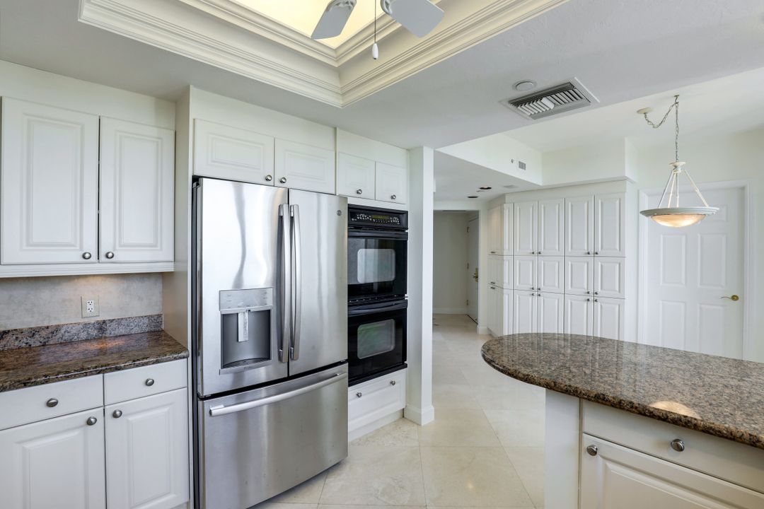 7117 Pelican Bay Blvd #1603, Naples, FL 34108