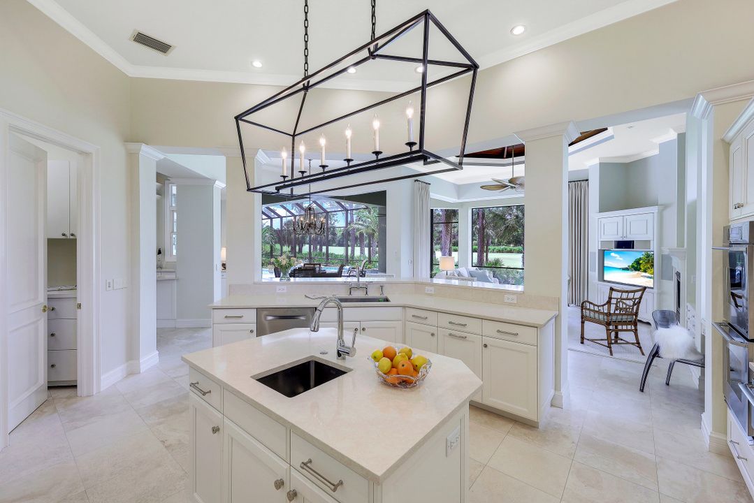 12627 Collier's Reserve Dr, Naples, FL 34110