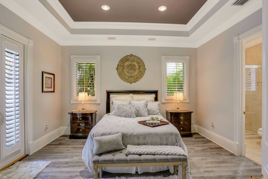 4642 Idylwood Ln, Naples, FL 34119